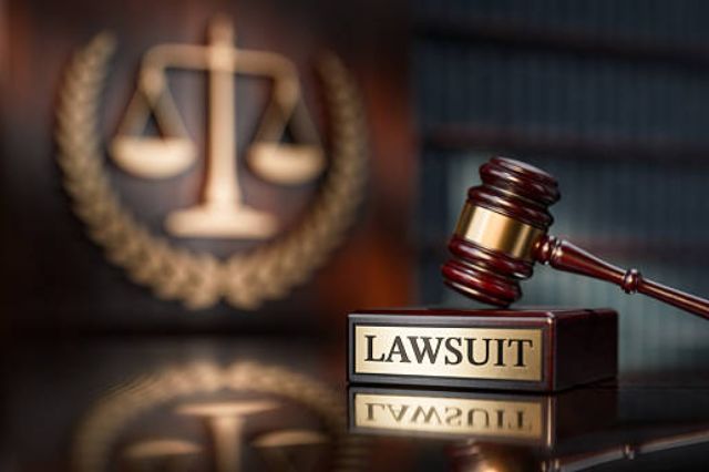 Lisa Barlow Lawsuit: Complete Guide to the RHOSLC Legal Drama (2024&ndash;2026)
